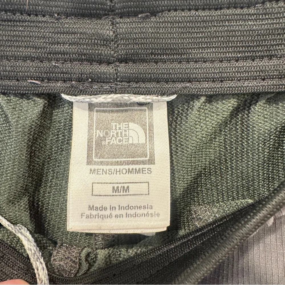 The North Face Charcoal Grey Athletic Shorts Mens Medium Athleisure Workout